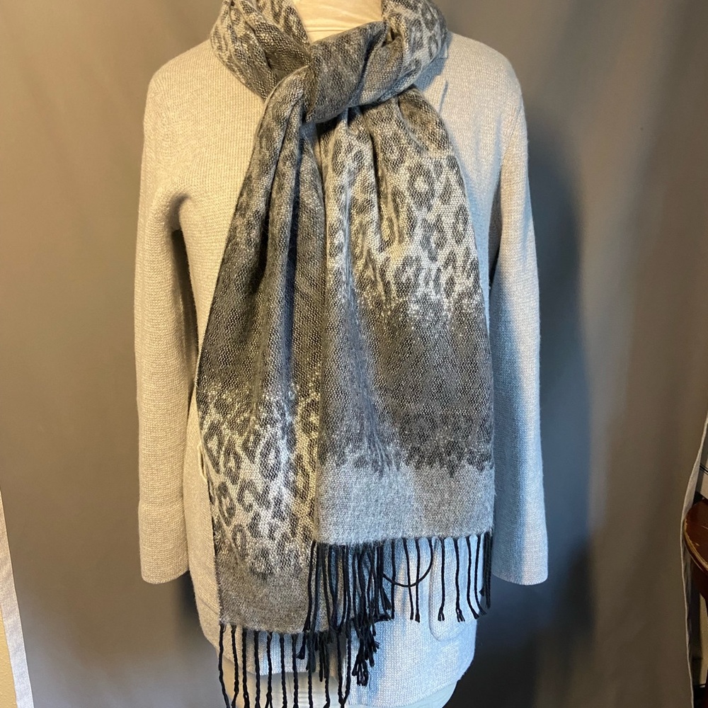 Vintage Berkshire Women’s scarf. Made in Italy
